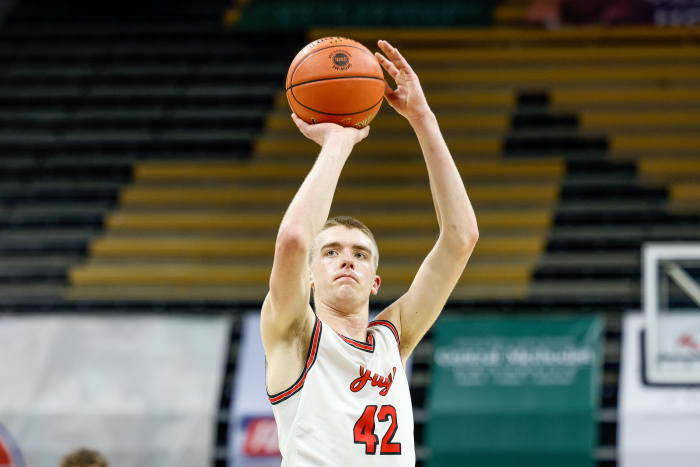 Jefferson City Vianney Missouri boys basketball March 13 2024 Nate Latsch 26994